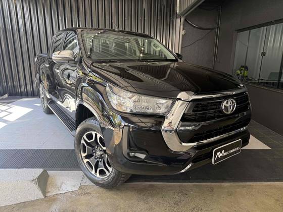 TOYOTA HILUX 2.8 D-4D TURBO DIESEL CD SRV 4X4 AUTOMÁTICO